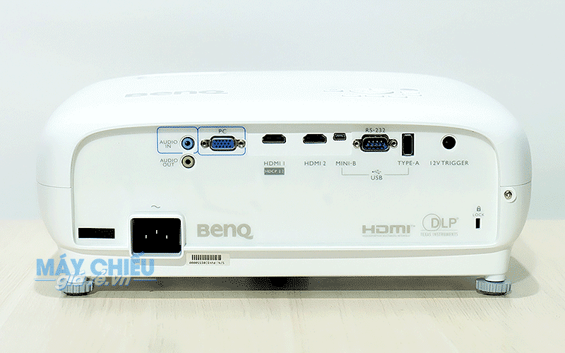 Máy chiếu 4K BenQ W1700 chính hãng đa kết nối