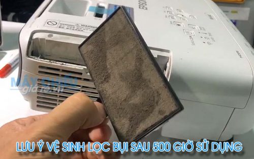 Hướng dẫn cách vệ sinh máy chiếu tại nhà đơn giản và hiệu quả