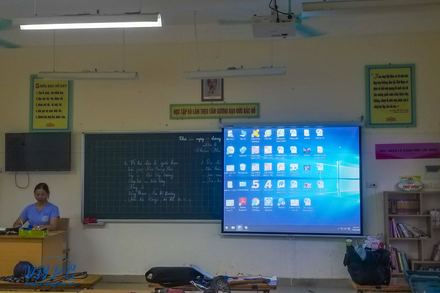 Lắp đặt Sony VPL-DX100 phục vụ giảng dạy tại Hà Nội