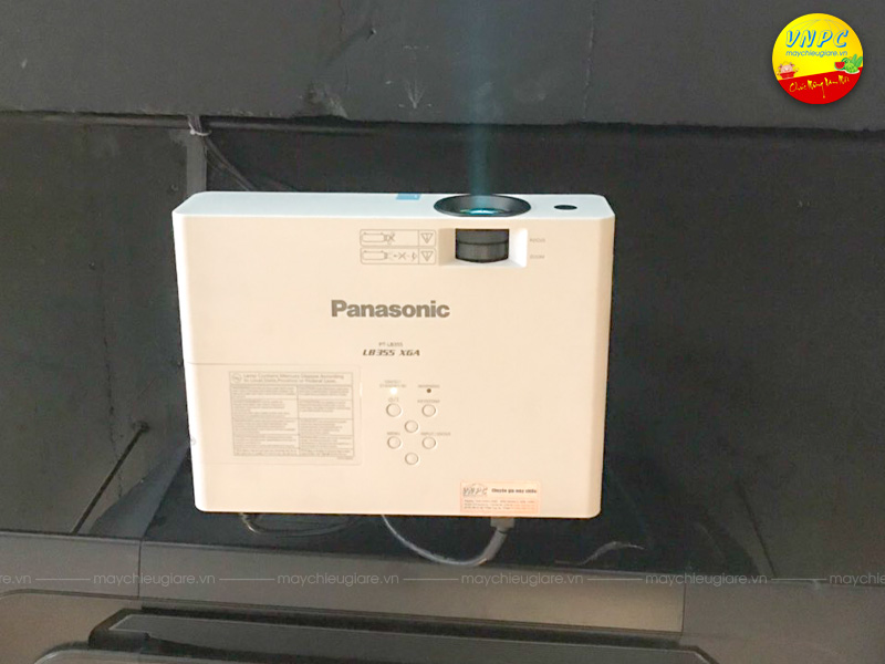 VNPC lắp đặt máy chiếu Panasonic PT-LB355
