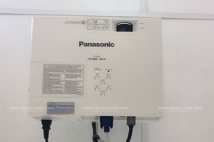 Lắp đặt Panasonic PT-LB386 phục vụ hội họp