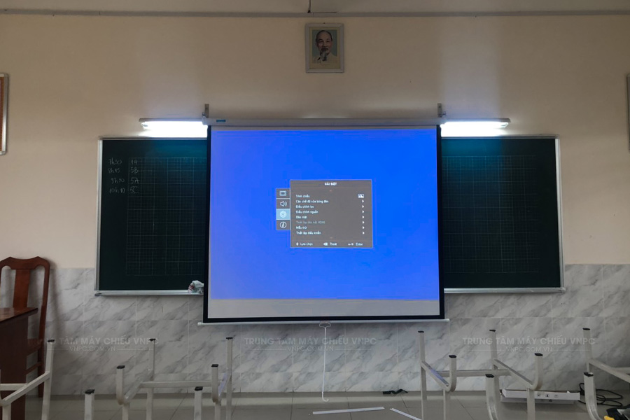 Lắp đặt máy chiếu Optoma X400LVE tại Trường Tiểu Học Nhị Tân