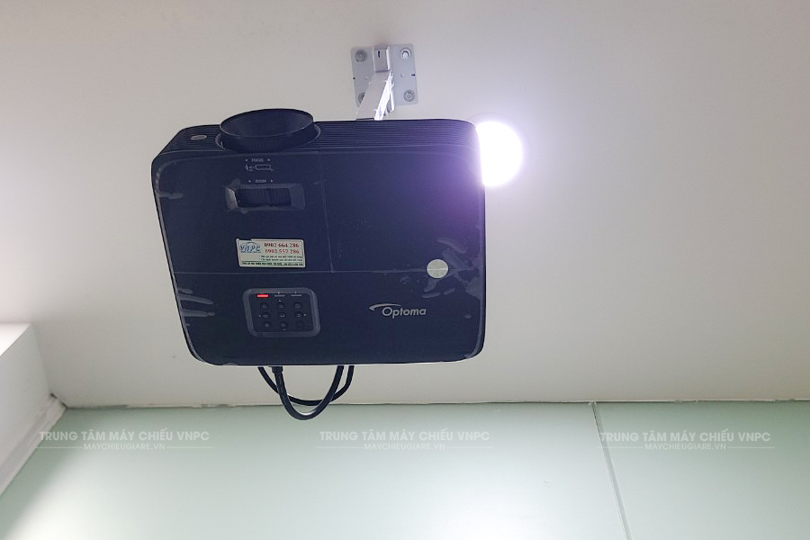 Lắp đặt máy chiếu Optoma PX390+ cho phòng họp